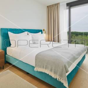 ZADNJI STANOVI! TOP RESORT PORED UMAGA; LUKSUZNI APARTMAN S POGLEDOM NA MORE