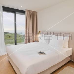 ZADNJI STANOVI! TOP RESORT PORED UMAGA; LUKSUZNI APARTMAN S POGLEDOM NA MORE