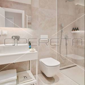 ZADNJI STANOVI! TOP RESORT PORED UMAGA; LUKSUZNI APARTMAN S POGLEDOM NA MORE