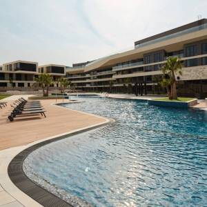 ZADNJI STANOVI! TOP RESORT PORED UMAGA; LUKSUZNI APARTMAN S POGLEDOM NA MORE