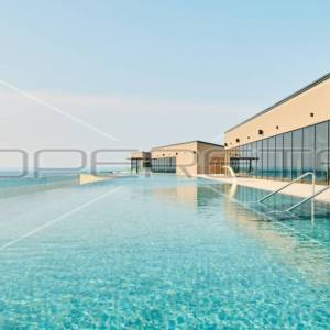 ZADNJI STANOVI! TOP RESORT PORED UMAGA; LUKSUZNI APARTMAN S POGLEDOM NA MORE