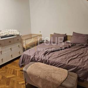 Zagreb, Gornja Dubrava, kuća s 2 stana i poslovnim prostorom