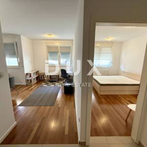 ZAGREB, MAKSIMIR - 51 m² + loggia, spremište, garažno i vanjsko parkirno mjesto!
