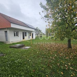 Zagreb okolica, kuća s 3 stana + gosp. objekt i okućnica