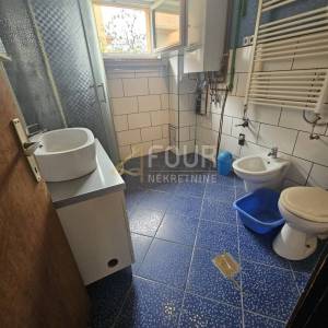 Zagreb okolica, kuća s 3 stana + gosp. objekt i okućnica