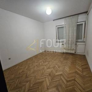 Zagreb okolica, kuća s 3 stana + gosp. objekt i okućnica