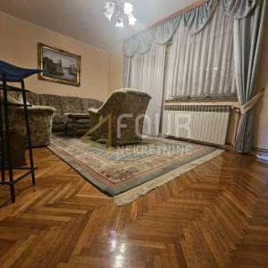 Zagreb okolica, kuća s 3 stana + gosp. objekt i okućnica