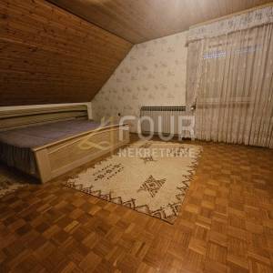 Zagreb okolica, kuća s 3 stana + gosp. objekt i okućnica