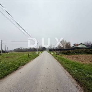 ZAGREB, SAMOBOR, OREŠJE - građevinsko zemljšte 3800 m2 za stambenu zgradu - stanove/ obiteljsku kuću 
