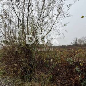 ZAGREB, ŽITNJAK - građevinsko zemljište za halu/poslovnu namjenu 4527 m² 