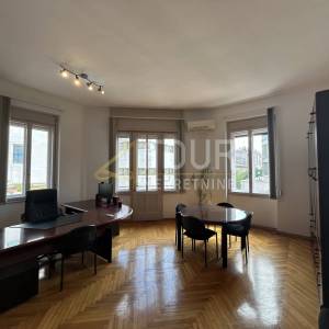 Zakup, Istra, Pula, poslovni prostor, 56.99m2