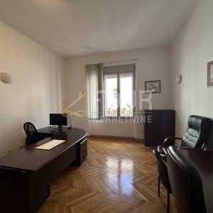Zakup, Istra, Pula, poslovni prostor, 56.99m2