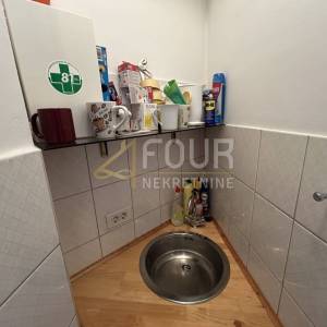 Zakup, Istra, Pula, poslovni prostor, 56.99m2