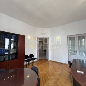 Zakup, Istra, Pula, poslovni prostor, 56.99m2
