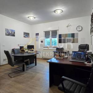 Zakup, Marinići, poslovni prostor, 701m2