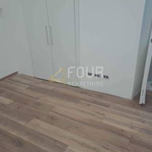 Zakup, Rijeka, Centar, 63.01m2, poslovni prostor