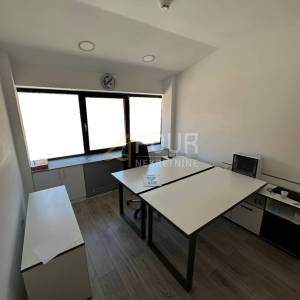 Zakup, Rijeka, Centar, poslovni prostor 11m2