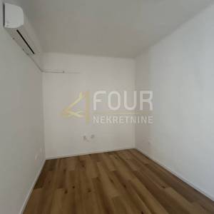 Zakup, Rijeka, Centar, poslovni prostor, 66.26m2