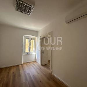 Zakup, Rijeka, Centar, poslovni prostor, 66.26m2