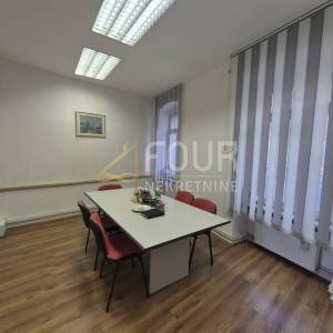 Zakup, Rijeka, Mlaka, poslovni prostor - ured, 53.64m2