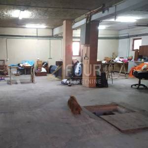 Zakup, Viškovo, poslovni prostor 130m2, dvorište i parking