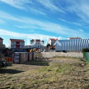 ZAMET (GORNJI), SRDOČI, MARINIĆI- građevinski teren 1000m2 za stambenu zgradu – stanove / obiteljsku kuću 