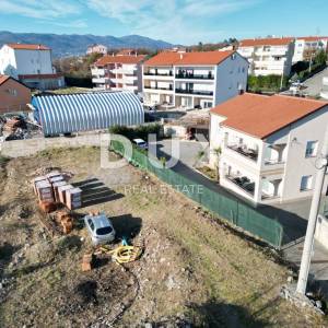 ZAMET (GORNJI), SRDOČI, MARINIĆI- građevinski teren 1000m2 za stambenu zgradu – stanove / obiteljsku kuću 