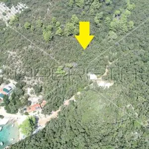 Zemljište 8.079 m² blizu mora, uvala Rasohatica, Korčula