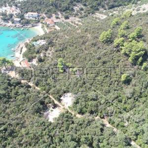 Zemljište 8.079 m² blizu mora, uvala Rasohatica, Korčula