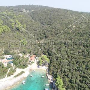 Zemljište 8.079 m² blizu mora, uvala Rasohatica, Korčula