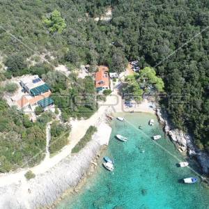 Zemljište 8.079 m² blizu mora, uvala Rasohatica, Korčula
