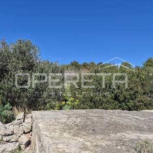 Zemljište na otoku žirju, 400 m od mora, 1105 m2
