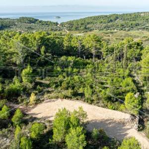 Zemljište od 5321 m² za poljoprivredu na mirnoj lokaciji otoka Korčule"