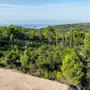 Zemljište od 5321 m² za poljoprivredu na mirnoj lokaciji otoka Korčule"