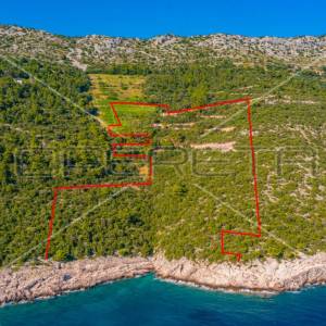 Zemljište, poljoprivredni potencijal u Potomju, 34.923 m2, Pelješac