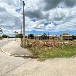 Zemljište s nedovršenim objektom, površina 1.527 m2, Poljica Brig,Nin