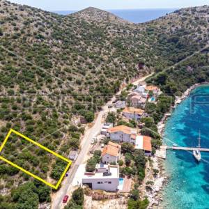 Zemljište sa otvorenim pogledom na more, Lastovo