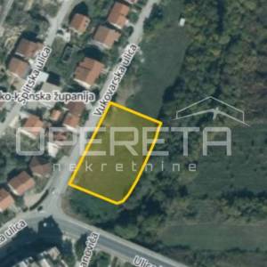 Zemljište za park ili igralište – Drniš, 2520 m², Z1 zona