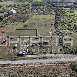 Zemunik G. – Građevinsko zemljište 1.669 m², mogućnost parcelacije