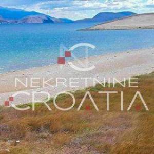 ZRĆE, uz plažu, 134.000 m2 SA IZVOROM VODE !!! 