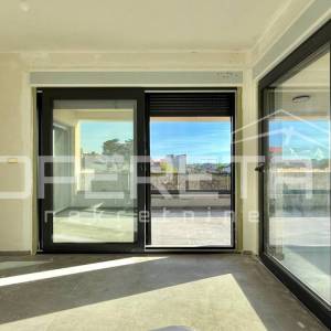 1S apartman u prizemlju s velikim vrtom i terasom