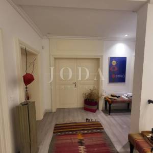2 vile s bazenom + poslovni prostor na jednoj parceli od 2.700 m2