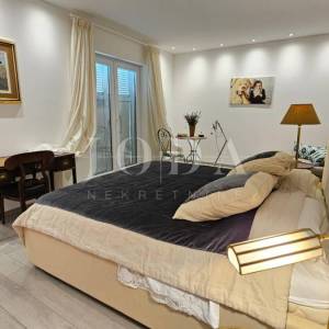 2 vile s bazenom + poslovni prostor na jednoj parceli od 2.700 m2