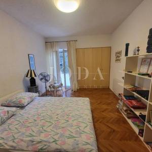 2 vile s bazenom + poslovni prostor na jednoj parceli od 2.700 m2