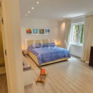 2 vile s bazenom + poslovni prostor na jednoj parceli od 2.700 m2