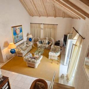 2 vile s bazenom + poslovni prostor na jednoj parceli od 2.700 m2