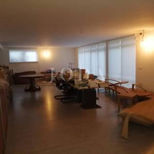2 vile s bazenom + poslovni prostor na jednoj parceli od 2.700 m2