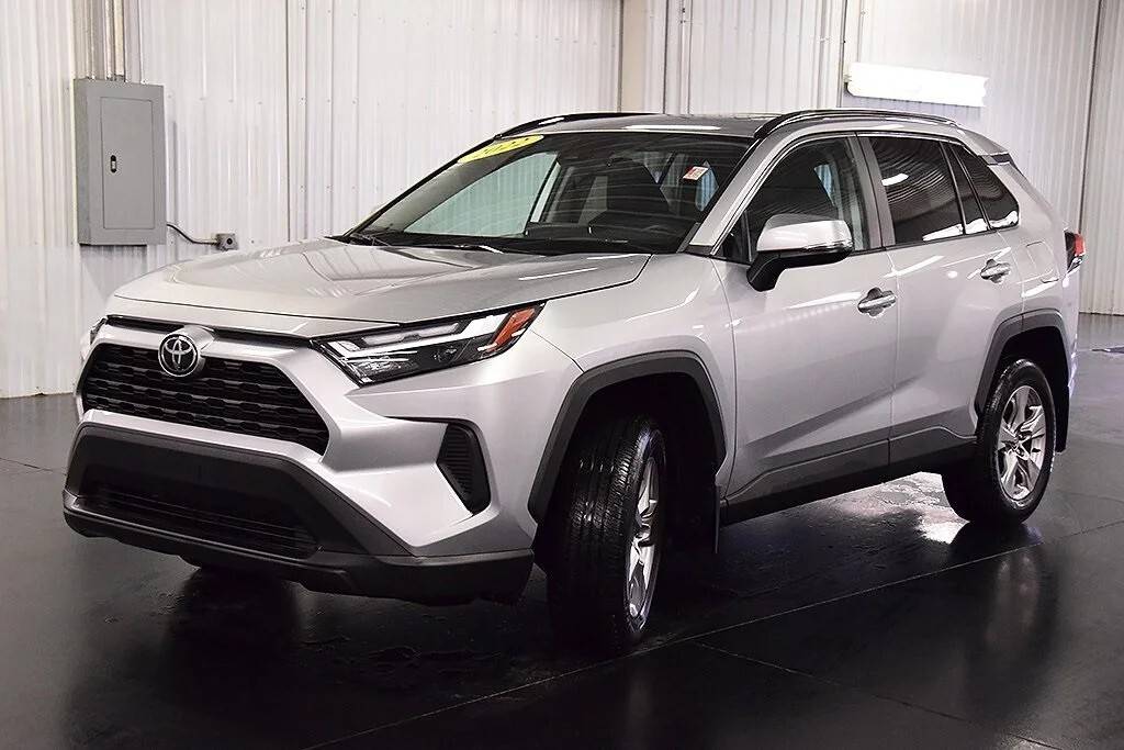 2022 Toyota RAV4 XLE