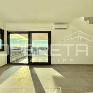 2S apartman na drugom katu – Povljana
