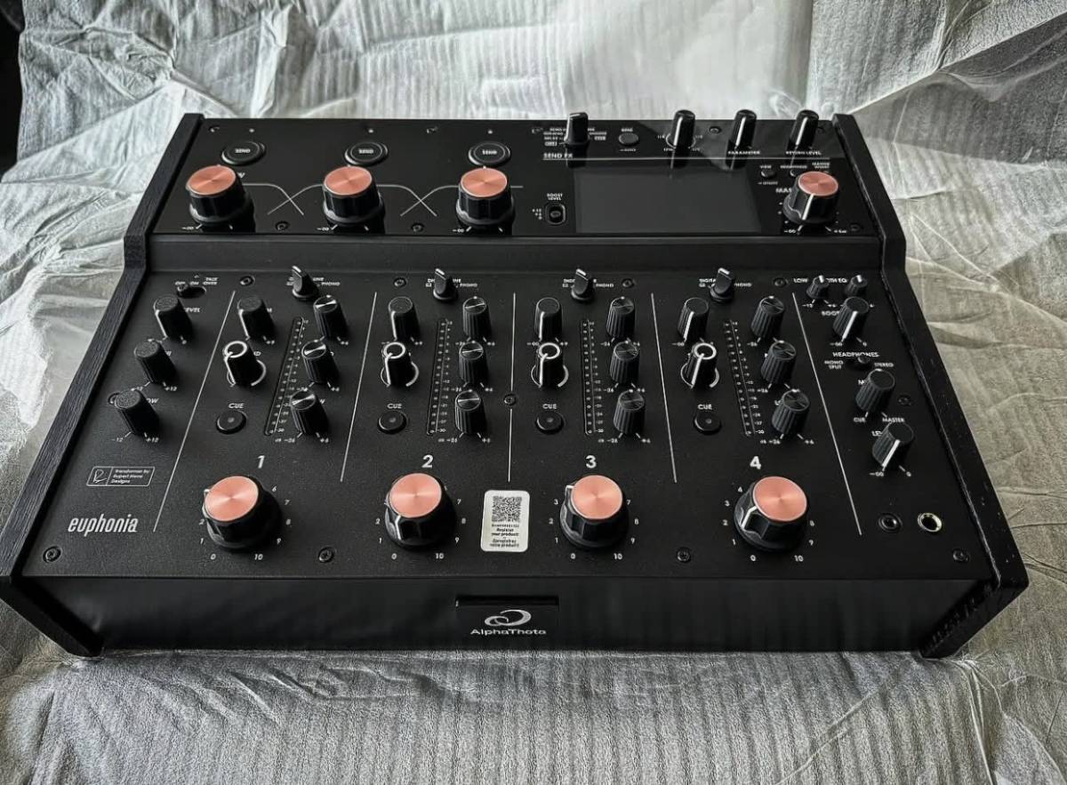 AlphaTheta Euphonia, PLAYdifferently MODEL 1, Allen & Heath XONE 96